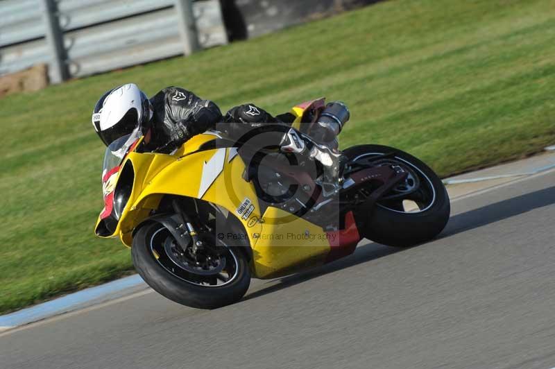 Motorcycle action photographs;donington;donington park leicestershire;donington photographs;event digital images;eventdigitalimages;no limits trackday;peter wileman photography;trackday;trackday digital images;trackday photos