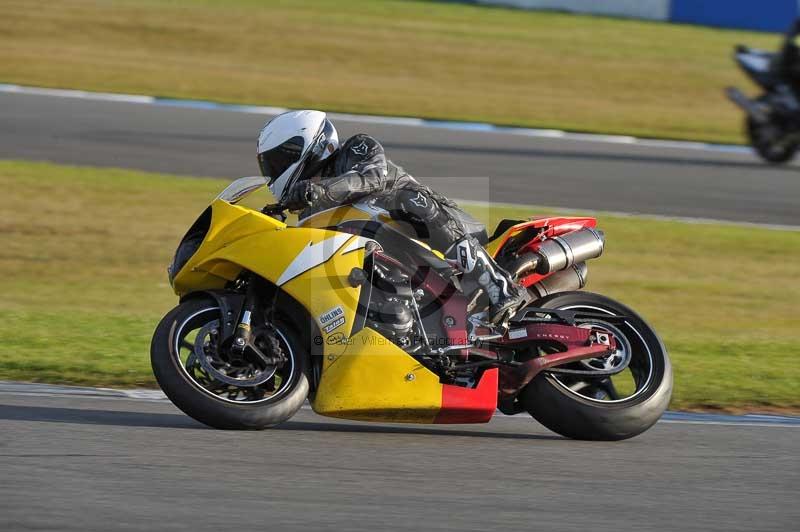 Motorcycle action photographs;donington;donington park leicestershire;donington photographs;event digital images;eventdigitalimages;no limits trackday;peter wileman photography;trackday;trackday digital images;trackday photos