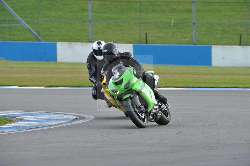 Motorcycle action photographs;donington;donington park leicestershire;donington photographs;event digital images;eventdigitalimages;no limits trackday;peter wileman photography;trackday;trackday digital images;trackday photos