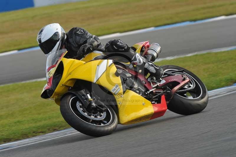 Motorcycle action photographs;donington;donington park leicestershire;donington photographs;event digital images;eventdigitalimages;no limits trackday;peter wileman photography;trackday;trackday digital images;trackday photos