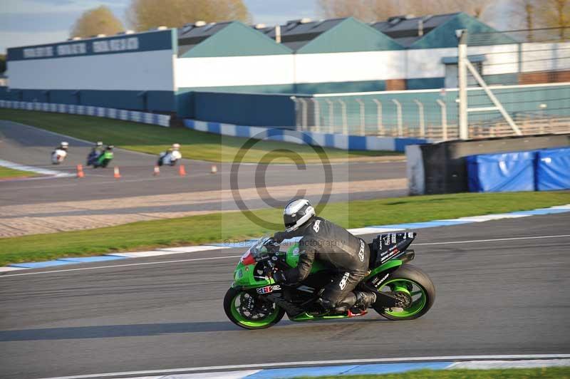 Motorcycle action photographs;donington;donington park leicestershire;donington photographs;event digital images;eventdigitalimages;no limits trackday;peter wileman photography;trackday;trackday digital images;trackday photos