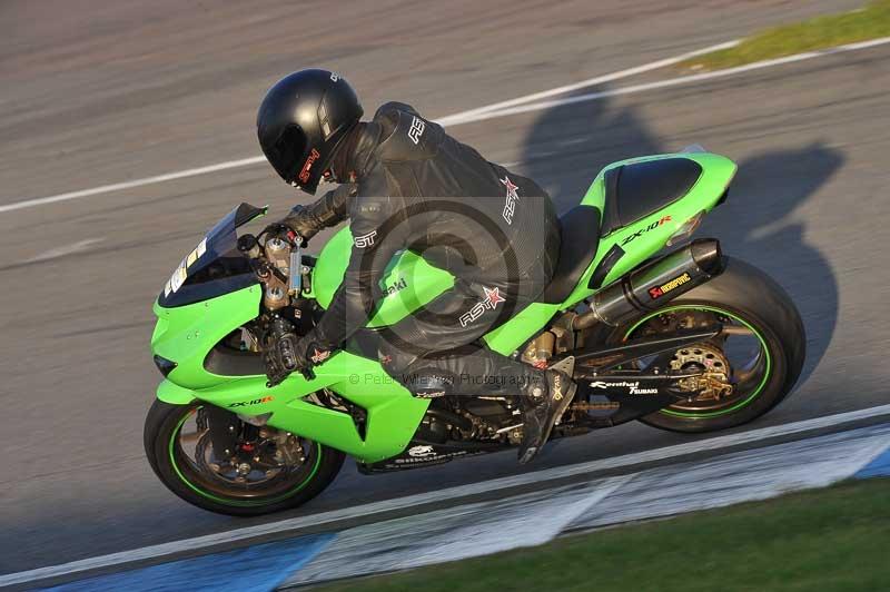 Motorcycle action photographs;donington;donington park leicestershire;donington photographs;event digital images;eventdigitalimages;no limits trackday;peter wileman photography;trackday;trackday digital images;trackday photos