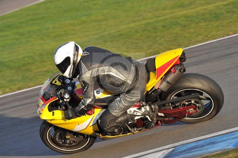 Motorcycle action photographs;donington;donington park leicestershire;donington photographs;event digital images;eventdigitalimages;no limits trackday;peter wileman photography;trackday;trackday digital images;trackday photos