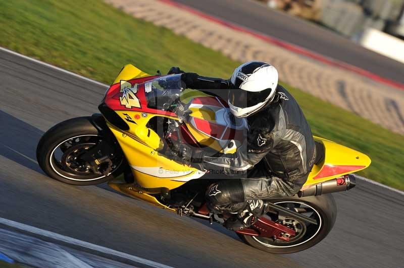 Motorcycle action photographs;donington;donington park leicestershire;donington photographs;event digital images;eventdigitalimages;no limits trackday;peter wileman photography;trackday;trackday digital images;trackday photos