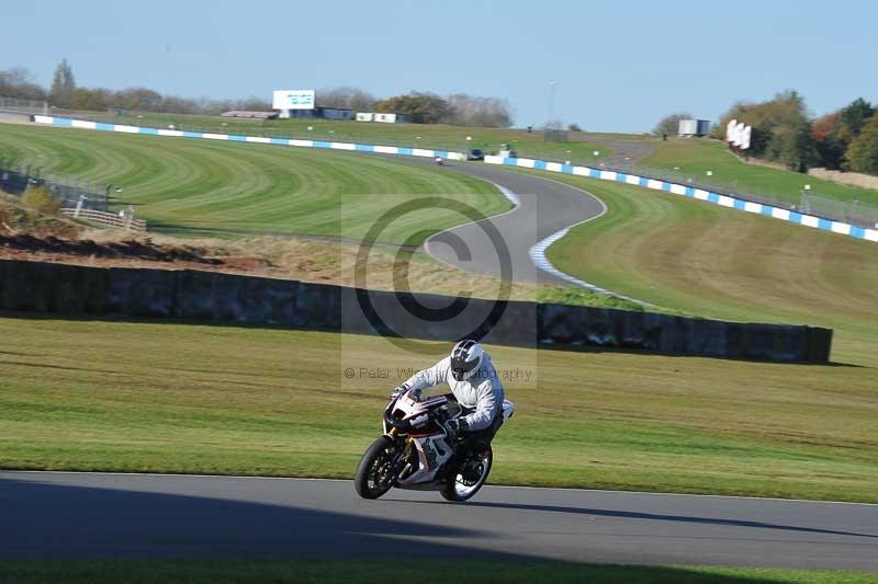 Motorcycle action photographs;donington;donington park leicestershire;donington photographs;event digital images;eventdigitalimages;no limits trackday;peter wileman photography;trackday;trackday digital images;trackday photos