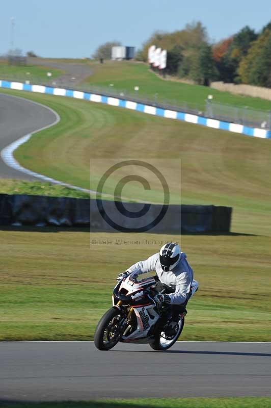 Motorcycle action photographs;donington;donington park leicestershire;donington photographs;event digital images;eventdigitalimages;no limits trackday;peter wileman photography;trackday;trackday digital images;trackday photos