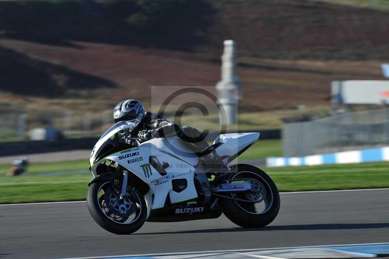 Motorcycle action photographs;donington;donington park leicestershire;donington photographs;event digital images;eventdigitalimages;no limits trackday;peter wileman photography;trackday;trackday digital images;trackday photos