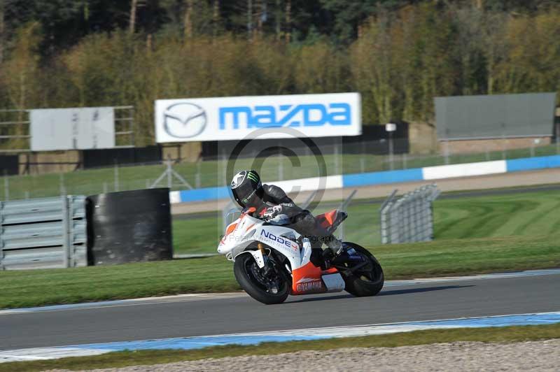 Motorcycle action photographs;donington;donington park leicestershire;donington photographs;event digital images;eventdigitalimages;no limits trackday;peter wileman photography;trackday;trackday digital images;trackday photos