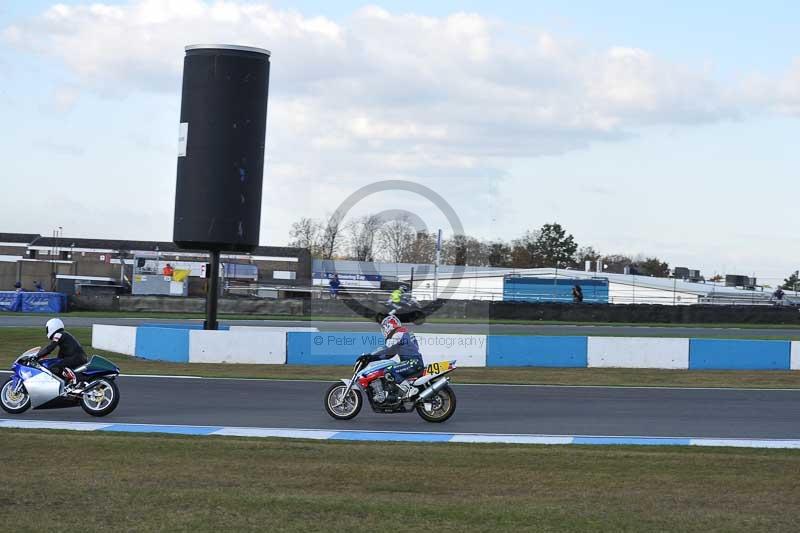 Motorcycle action photographs;donington;donington park leicestershire;donington photographs;event digital images;eventdigitalimages;no limits trackday;peter wileman photography;trackday;trackday digital images;trackday photos