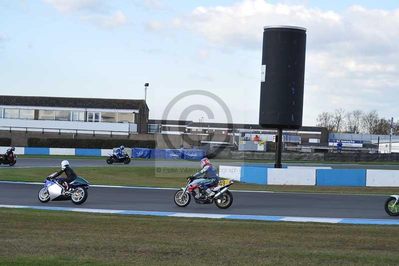 Motorcycle action photographs;donington;donington park leicestershire;donington photographs;event digital images;eventdigitalimages;no limits trackday;peter wileman photography;trackday;trackday digital images;trackday photos