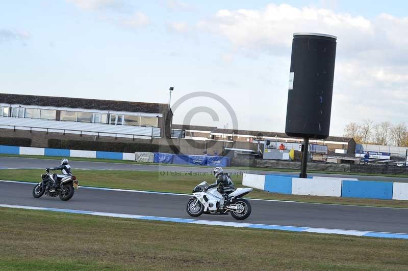 Motorcycle action photographs;donington;donington park leicestershire;donington photographs;event digital images;eventdigitalimages;no limits trackday;peter wileman photography;trackday;trackday digital images;trackday photos