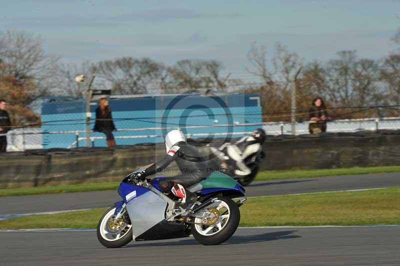 Motorcycle action photographs;donington;donington park leicestershire;donington photographs;event digital images;eventdigitalimages;no limits trackday;peter wileman photography;trackday;trackday digital images;trackday photos