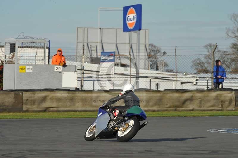 Motorcycle action photographs;donington;donington park leicestershire;donington photographs;event digital images;eventdigitalimages;no limits trackday;peter wileman photography;trackday;trackday digital images;trackday photos