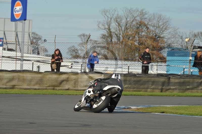 Motorcycle action photographs;donington;donington park leicestershire;donington photographs;event digital images;eventdigitalimages;no limits trackday;peter wileman photography;trackday;trackday digital images;trackday photos