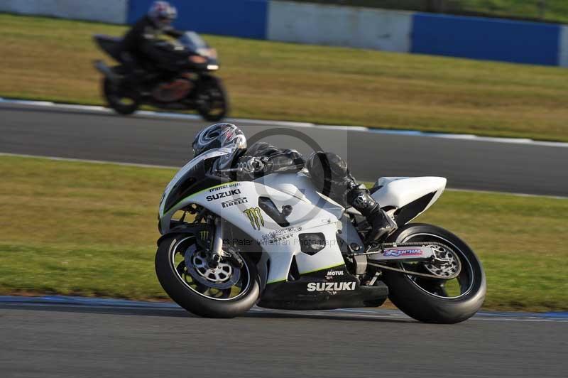 Motorcycle action photographs;donington;donington park leicestershire;donington photographs;event digital images;eventdigitalimages;no limits trackday;peter wileman photography;trackday;trackday digital images;trackday photos