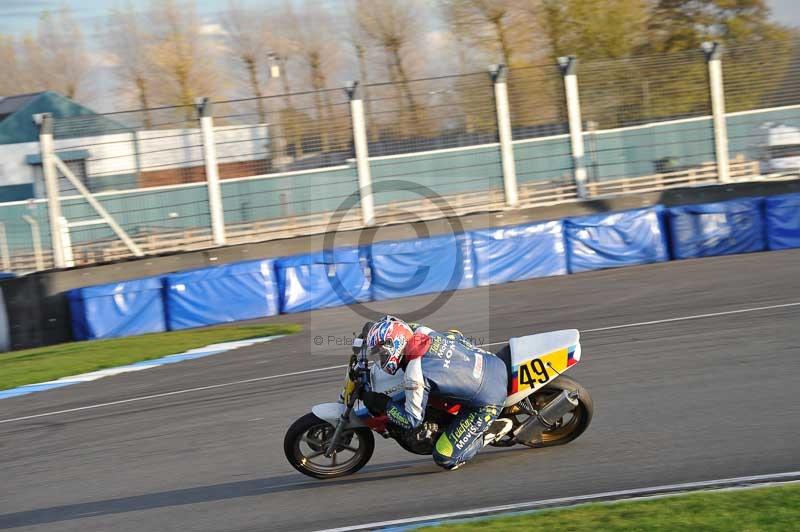 Motorcycle action photographs;donington;donington park leicestershire;donington photographs;event digital images;eventdigitalimages;no limits trackday;peter wileman photography;trackday;trackday digital images;trackday photos