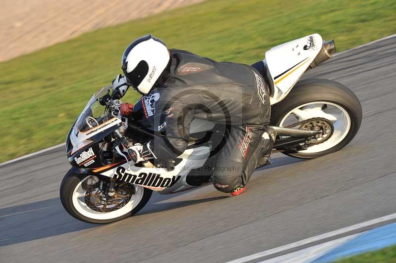 Motorcycle action photographs;donington;donington park leicestershire;donington photographs;event digital images;eventdigitalimages;no limits trackday;peter wileman photography;trackday;trackday digital images;trackday photos