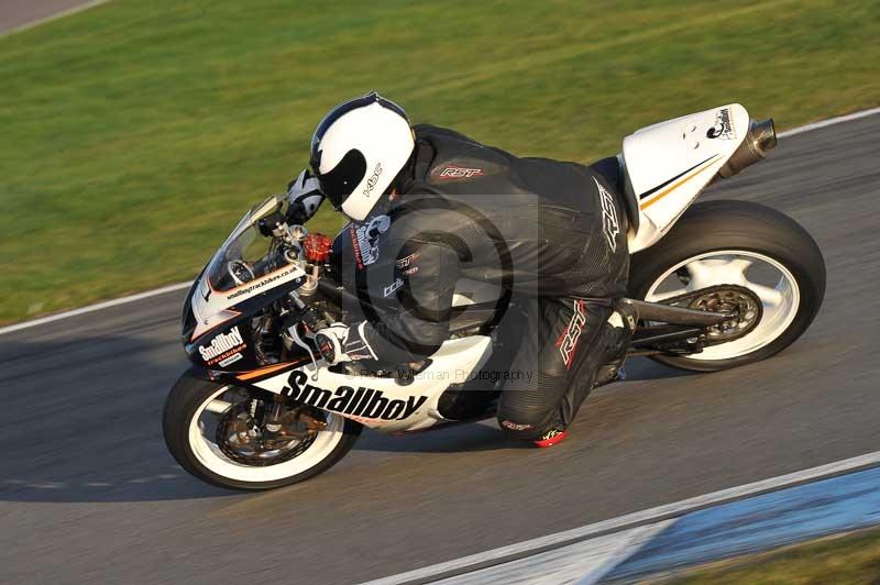 Motorcycle action photographs;donington;donington park leicestershire;donington photographs;event digital images;eventdigitalimages;no limits trackday;peter wileman photography;trackday;trackday digital images;trackday photos