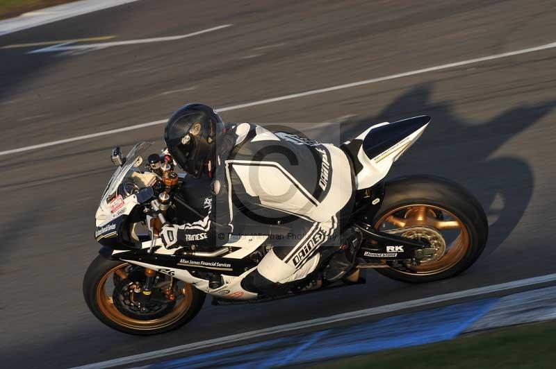 Motorcycle action photographs;donington;donington park leicestershire;donington photographs;event digital images;eventdigitalimages;no limits trackday;peter wileman photography;trackday;trackday digital images;trackday photos