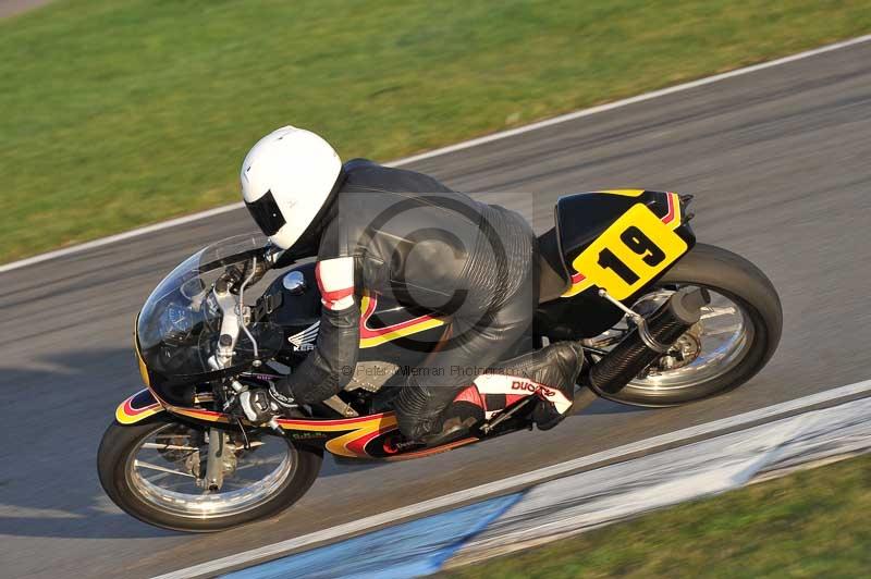 Motorcycle action photographs;donington;donington park leicestershire;donington photographs;event digital images;eventdigitalimages;no limits trackday;peter wileman photography;trackday;trackday digital images;trackday photos