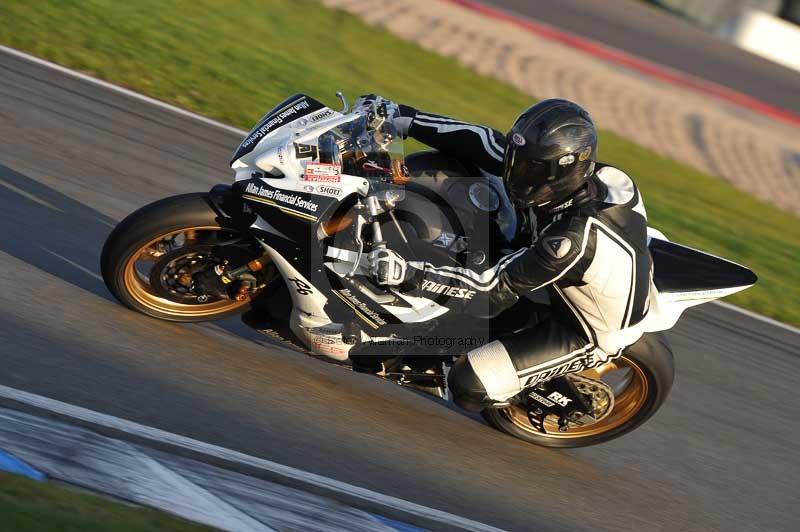 Motorcycle action photographs;donington;donington park leicestershire;donington photographs;event digital images;eventdigitalimages;no limits trackday;peter wileman photography;trackday;trackday digital images;trackday photos