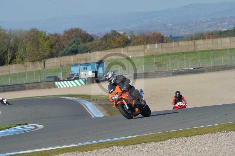 Motorcycle action photographs;donington;donington park leicestershire;donington photographs;event digital images;eventdigitalimages;no limits trackday;peter wileman photography;trackday;trackday digital images;trackday photos