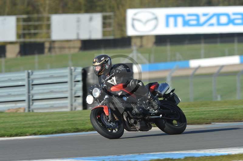 Motorcycle action photographs;donington;donington park leicestershire;donington photographs;event digital images;eventdigitalimages;no limits trackday;peter wileman photography;trackday;trackday digital images;trackday photos