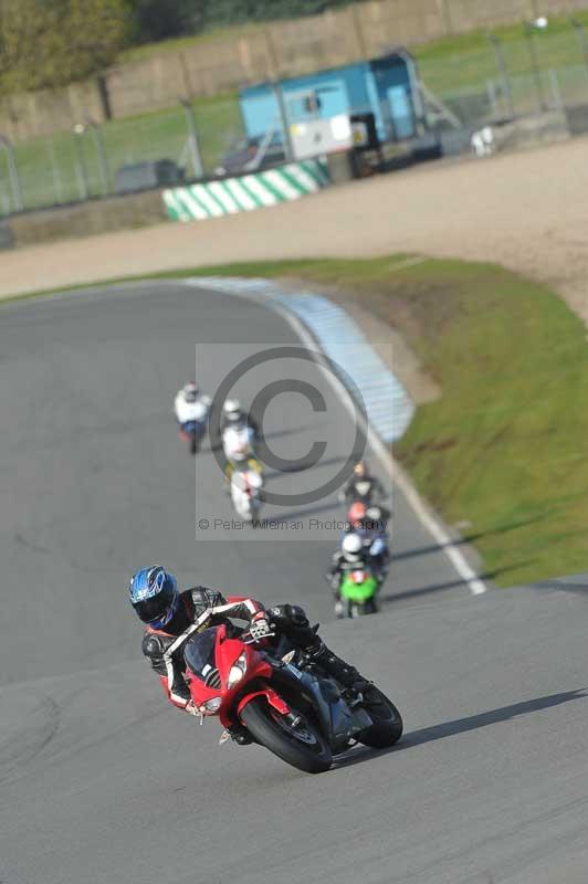 Motorcycle action photographs;donington;donington park leicestershire;donington photographs;event digital images;eventdigitalimages;no limits trackday;peter wileman photography;trackday;trackday digital images;trackday photos