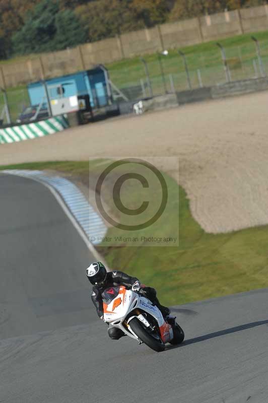 Motorcycle action photographs;donington;donington park leicestershire;donington photographs;event digital images;eventdigitalimages;no limits trackday;peter wileman photography;trackday;trackday digital images;trackday photos