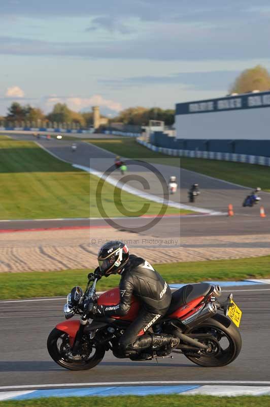 Motorcycle action photographs;donington;donington park leicestershire;donington photographs;event digital images;eventdigitalimages;no limits trackday;peter wileman photography;trackday;trackday digital images;trackday photos