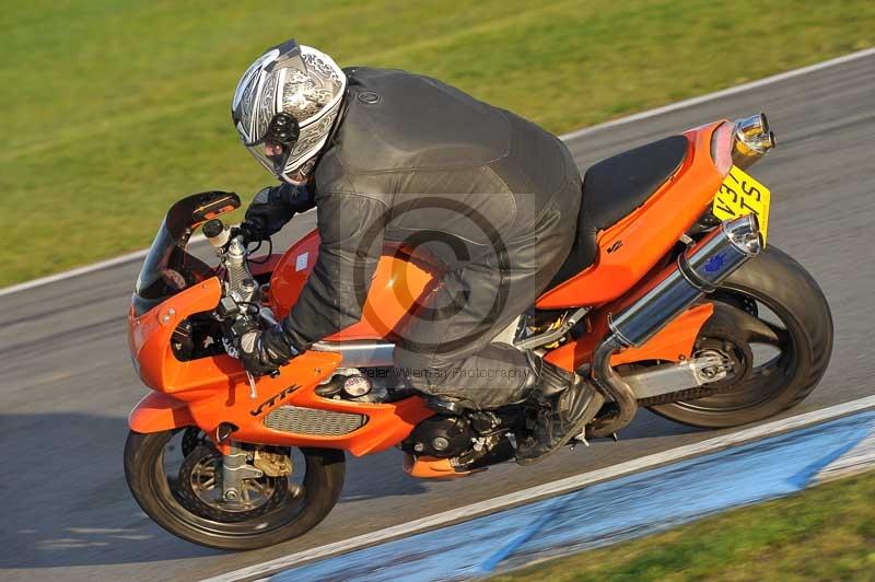 Motorcycle action photographs;donington;donington park leicestershire;donington photographs;event digital images;eventdigitalimages;no limits trackday;peter wileman photography;trackday;trackday digital images;trackday photos