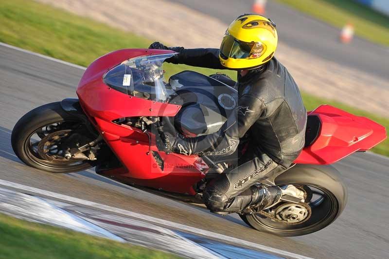 Motorcycle action photographs;donington;donington park leicestershire;donington photographs;event digital images;eventdigitalimages;no limits trackday;peter wileman photography;trackday;trackday digital images;trackday photos