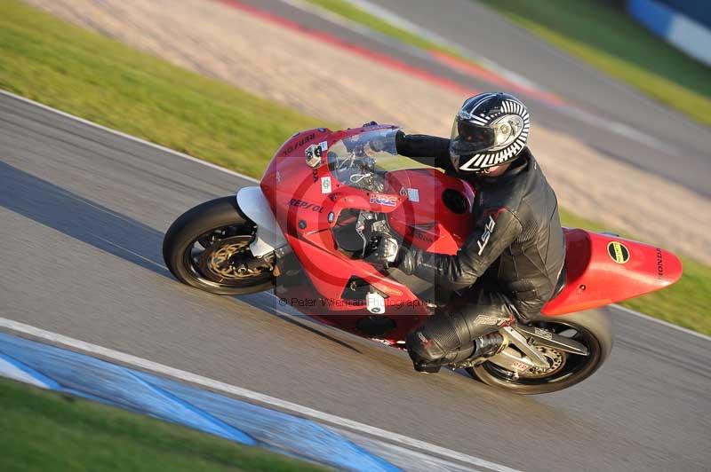 Motorcycle action photographs;donington;donington park leicestershire;donington photographs;event digital images;eventdigitalimages;no limits trackday;peter wileman photography;trackday;trackday digital images;trackday photos