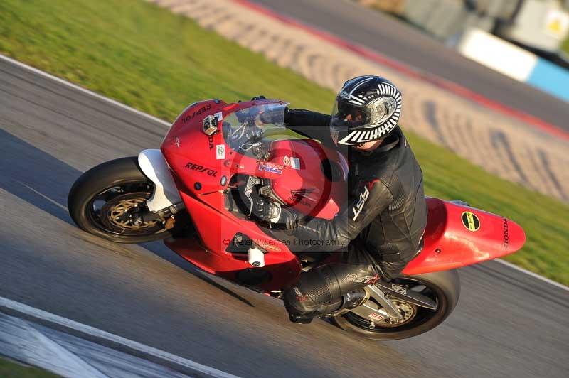 Motorcycle action photographs;donington;donington park leicestershire;donington photographs;event digital images;eventdigitalimages;no limits trackday;peter wileman photography;trackday;trackday digital images;trackday photos