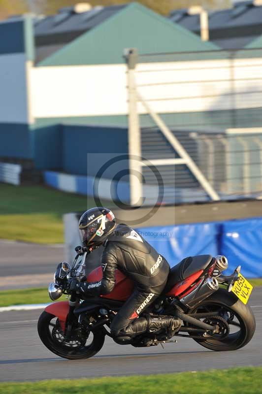 Motorcycle action photographs;donington;donington park leicestershire;donington photographs;event digital images;eventdigitalimages;no limits trackday;peter wileman photography;trackday;trackday digital images;trackday photos