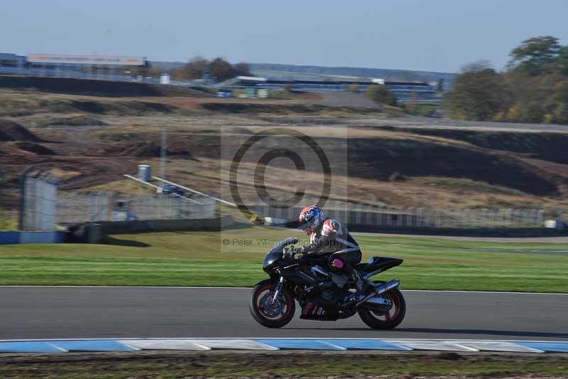 Motorcycle action photographs;donington;donington park leicestershire;donington photographs;event digital images;eventdigitalimages;no limits trackday;peter wileman photography;trackday;trackday digital images;trackday photos