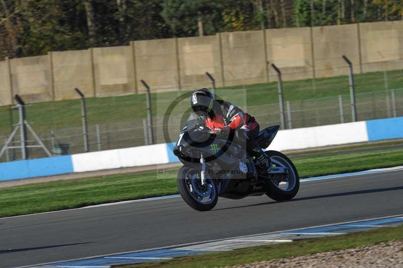 Motorcycle action photographs;donington;donington park leicestershire;donington photographs;event digital images;eventdigitalimages;no limits trackday;peter wileman photography;trackday;trackday digital images;trackday photos