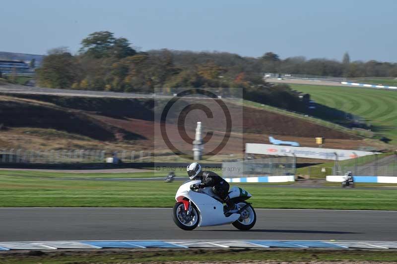 Motorcycle action photographs;donington;donington park leicestershire;donington photographs;event digital images;eventdigitalimages;no limits trackday;peter wileman photography;trackday;trackday digital images;trackday photos