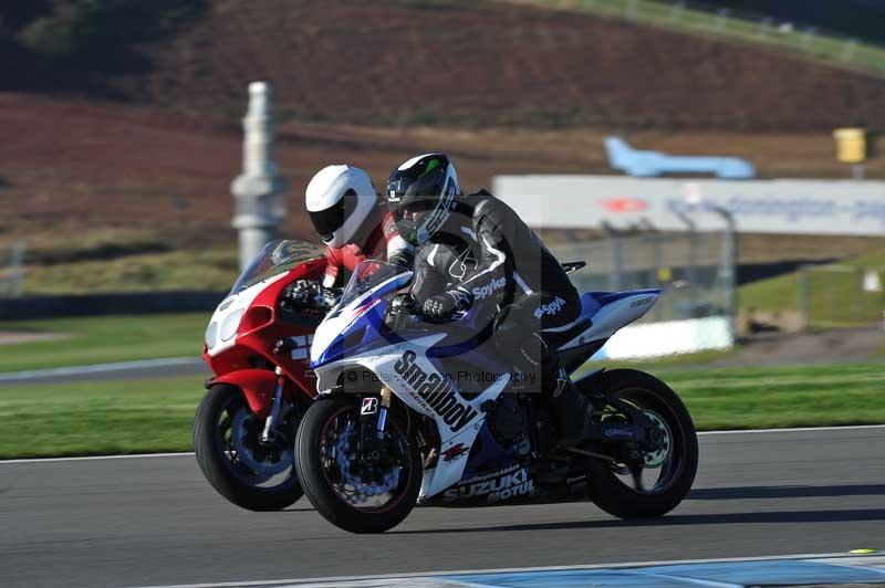 Motorcycle action photographs;donington;donington park leicestershire;donington photographs;event digital images;eventdigitalimages;no limits trackday;peter wileman photography;trackday;trackday digital images;trackday photos