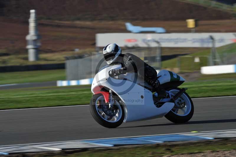 Motorcycle action photographs;donington;donington park leicestershire;donington photographs;event digital images;eventdigitalimages;no limits trackday;peter wileman photography;trackday;trackday digital images;trackday photos