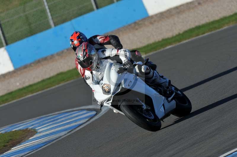 Motorcycle action photographs;donington;donington park leicestershire;donington photographs;event digital images;eventdigitalimages;no limits trackday;peter wileman photography;trackday;trackday digital images;trackday photos