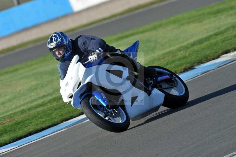 Motorcycle action photographs;donington;donington park leicestershire;donington photographs;event digital images;eventdigitalimages;no limits trackday;peter wileman photography;trackday;trackday digital images;trackday photos