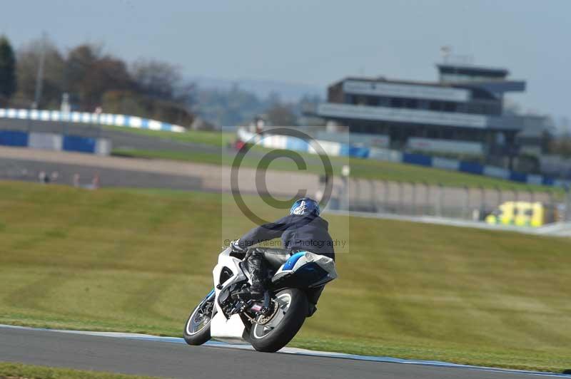 Motorcycle action photographs;donington;donington park leicestershire;donington photographs;event digital images;eventdigitalimages;no limits trackday;peter wileman photography;trackday;trackday digital images;trackday photos