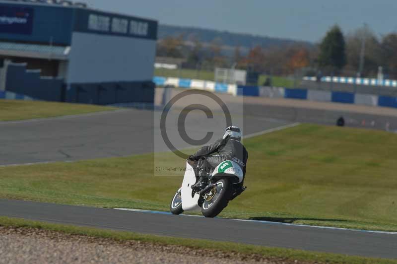 Motorcycle action photographs;donington;donington park leicestershire;donington photographs;event digital images;eventdigitalimages;no limits trackday;peter wileman photography;trackday;trackday digital images;trackday photos