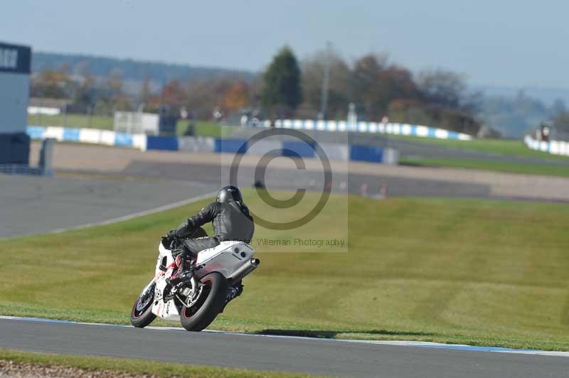 Motorcycle action photographs;donington;donington park leicestershire;donington photographs;event digital images;eventdigitalimages;no limits trackday;peter wileman photography;trackday;trackday digital images;trackday photos