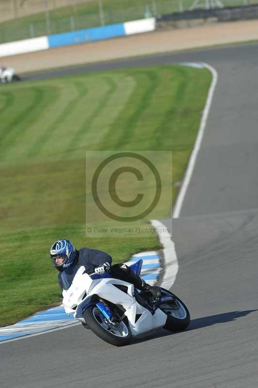 Motorcycle action photographs;donington;donington park leicestershire;donington photographs;event digital images;eventdigitalimages;no limits trackday;peter wileman photography;trackday;trackday digital images;trackday photos