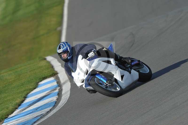 Motorcycle action photographs;donington;donington park leicestershire;donington photographs;event digital images;eventdigitalimages;no limits trackday;peter wileman photography;trackday;trackday digital images;trackday photos