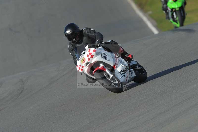 Motorcycle action photographs;donington;donington park leicestershire;donington photographs;event digital images;eventdigitalimages;no limits trackday;peter wileman photography;trackday;trackday digital images;trackday photos