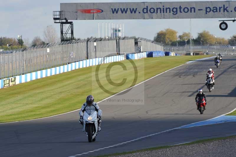 Motorcycle action photographs;donington;donington park leicestershire;donington photographs;event digital images;eventdigitalimages;no limits trackday;peter wileman photography;trackday;trackday digital images;trackday photos