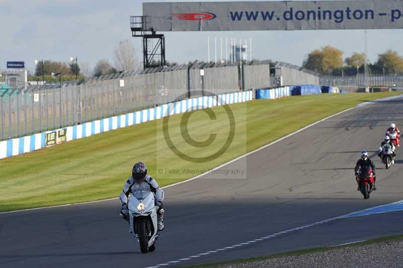 Motorcycle action photographs;donington;donington park leicestershire;donington photographs;event digital images;eventdigitalimages;no limits trackday;peter wileman photography;trackday;trackday digital images;trackday photos